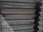 Foto van Houten broeibakken